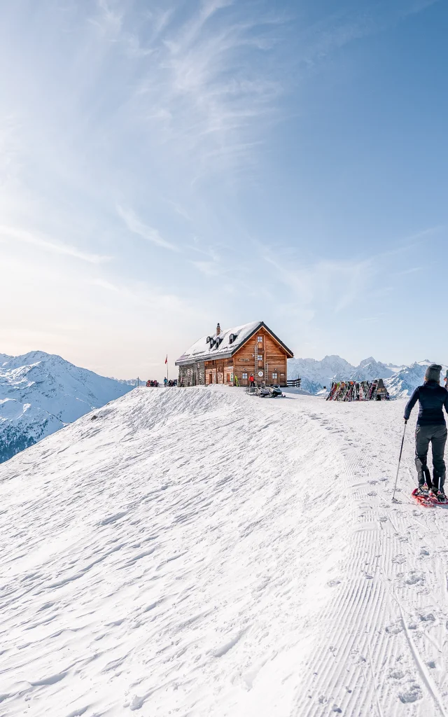 Randonnée en raquettes à la Cabane Mont-Fort